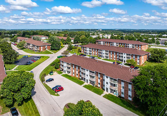 Meadows Apartments | Apartments in Waukesha, WI